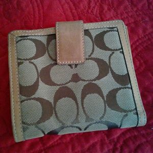 CLEAN Vintage COACH Wallet- SALE!